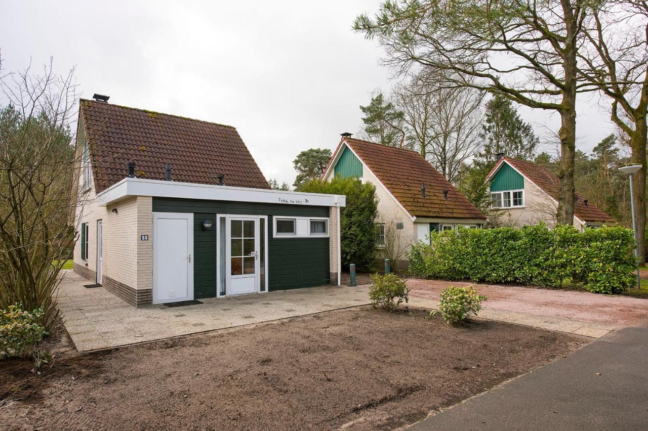 Bungalow - 6 Personen Gelegen In De Nabije Omgeving Van Avonturenpark Hellendoorn En De Prachtige Sallandse Heuvelrug En Eelerberg 外观 照片