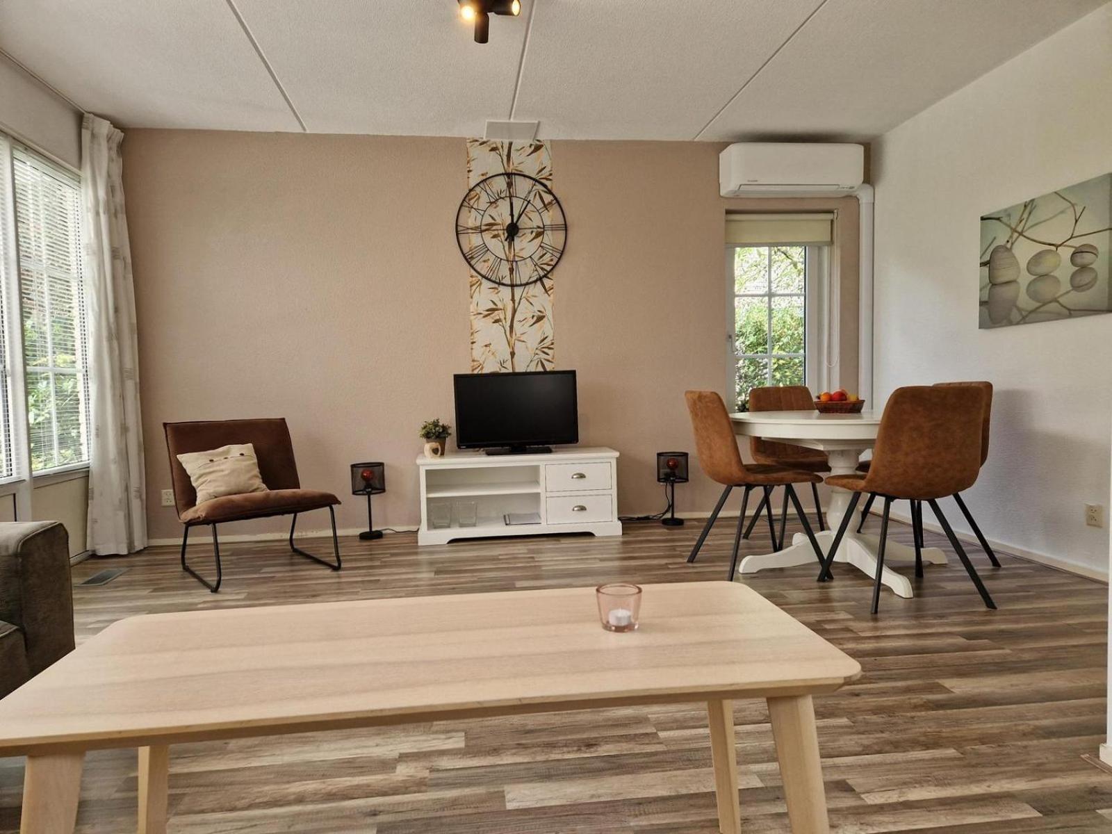 Bungalow - 6 Personen Gelegen In De Nabije Omgeving Van Avonturenpark Hellendoorn En De Prachtige Sallandse Heuvelrug En Eelerberg 外观 照片