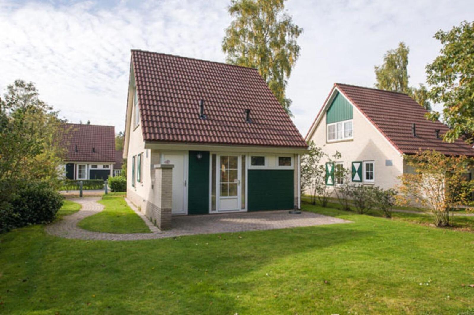 Bungalow - 6 Personen Gelegen In De Nabije Omgeving Van Avonturenpark Hellendoorn En De Prachtige Sallandse Heuvelrug En Eelerberg 外观 照片